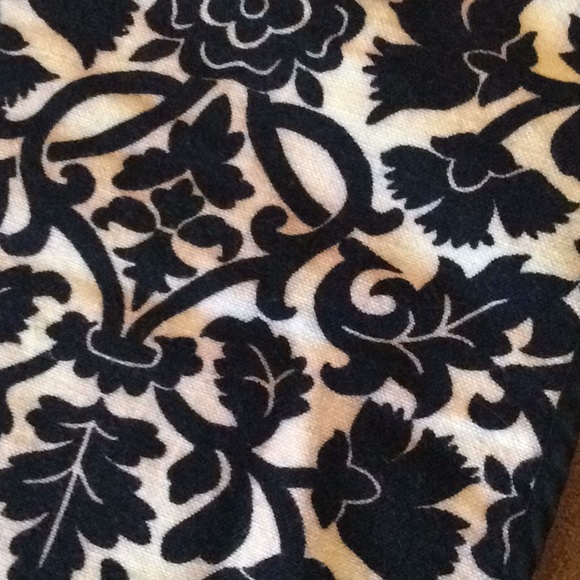 Vintage 50’s Black & White Fluer de Lis Apron - Picture 3 of 4